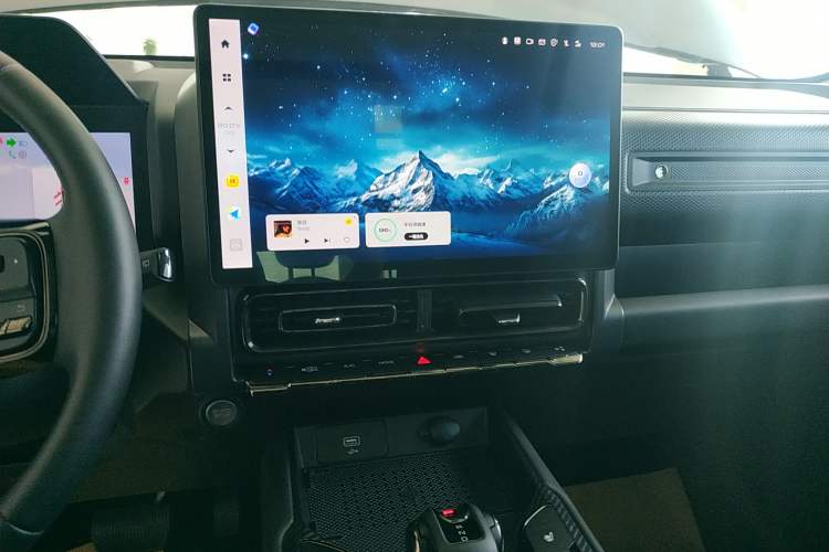 Used Haval Raptor New Energy 2024 Hi4 145 Cross-Over Edition Audio And AC Panel