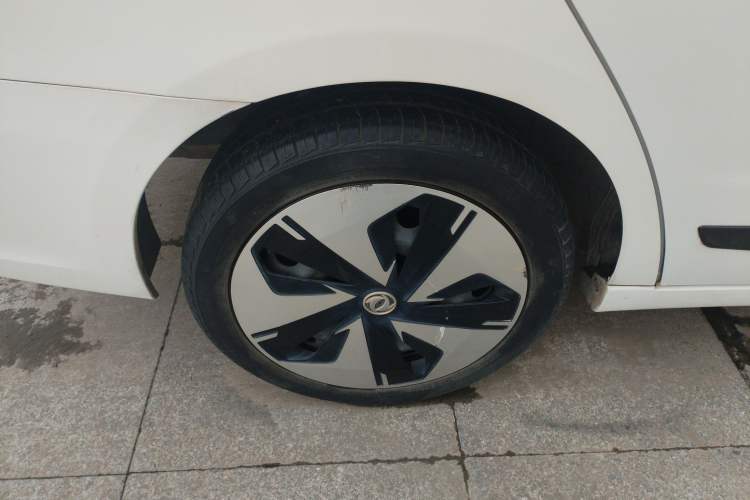 Used Dongfeng Aeolus E70 2023 500 Smart Edition Lithium Iron Phosphate 48.6 kWh 120 kW