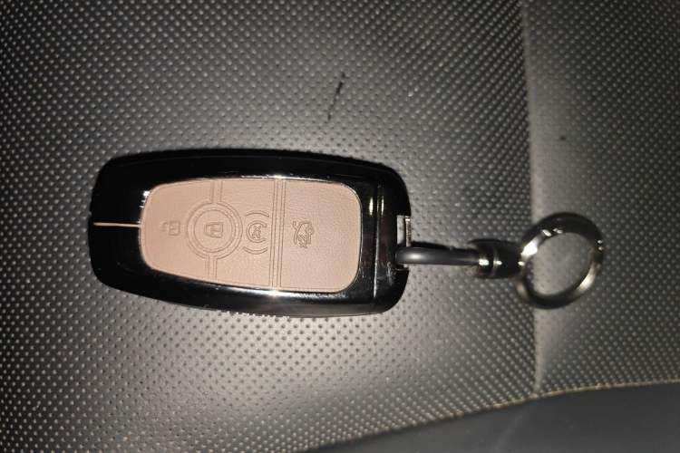 Used Lincoln Corsair 2021 2.0T Two-Wheel-Drive Luxury Edition Vehicle Key