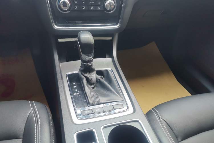 Used Roewe i6 2017 20T Automatic Flagship Edition
