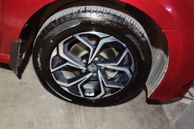 Used MG 5 2021 Revised Version 180 DVVT CVT Youth Luxury Edition Right Front Wheel Hub