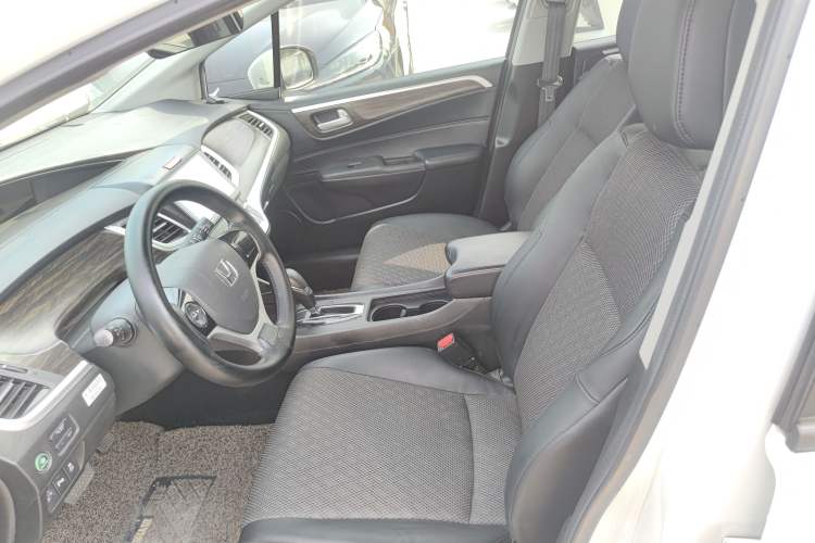 Used Honda Jade 2017 1.8L automatic Comfort version 5 seats
