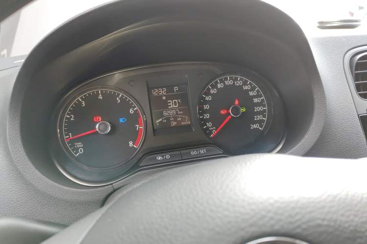 Used Volkswagen Polo 2016 1.4L Cross Polo Automatic