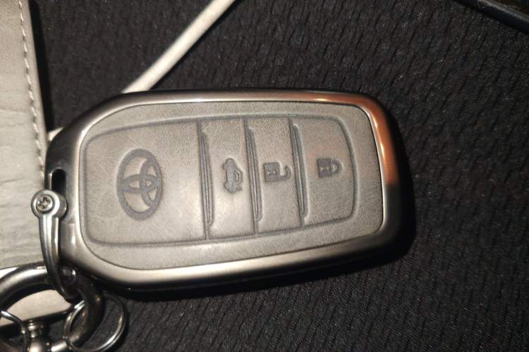 Used Toyota Camry 2013 200G Classic Luxury Edition