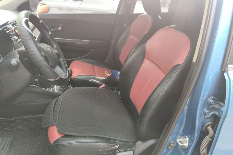 Used Kia K2 2011 Sedan 1.4L Manual Transmission GLS
