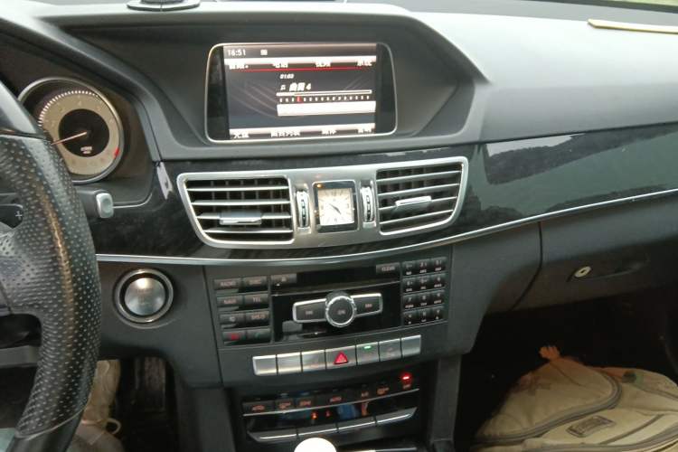 Used Mercedes-Benz E-Class 2015 E 200 L Sport Edition Audio And AC Panel