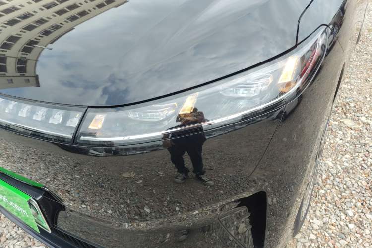 Used Dongfeng eπ eπ008 2024 210Max Range-Extended Version 6 Seats
