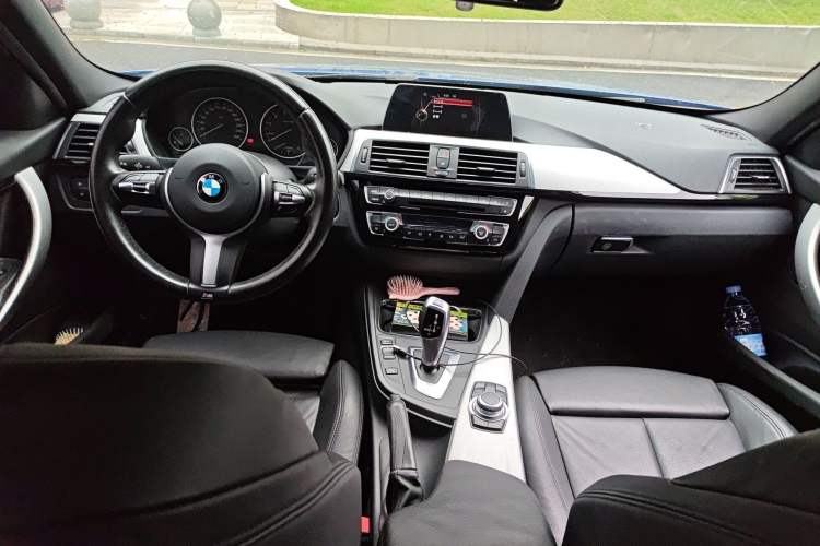 Used BMW 3 Series 2016 320Li Fashion Model Center Console