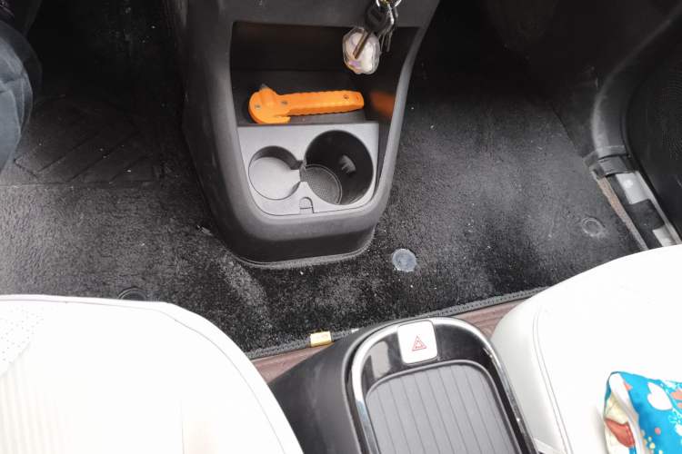 Used Chery QQ Little Ant 2024 Revised Edition Youth Version 321 km Only Love Edition 29.23 kWh
