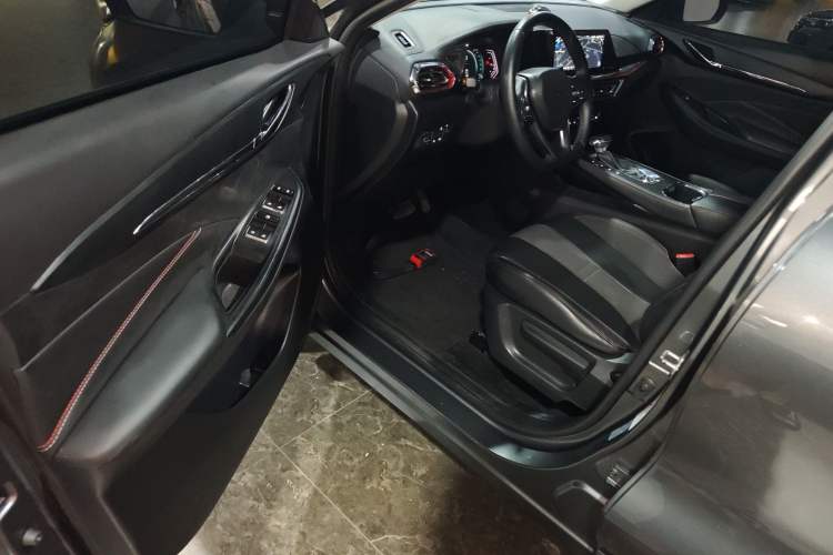 Used CHANGAN OSHAN X5 2021 1.5T DCT Prestige Edition Driver Seat