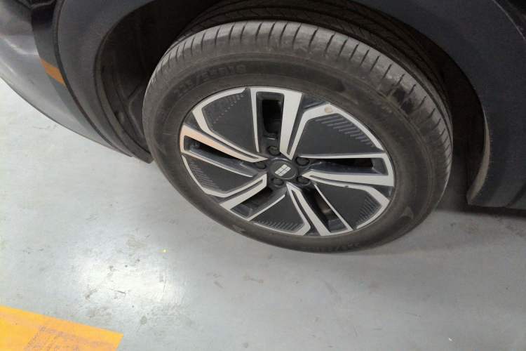 Used Geely Galaxy Galaxy Xingjian 7 EM-i 2025 120km Launch+ Version
