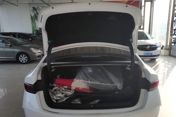 Used BYD Qin PLUS 2025 DM-i Smart Drive 120KM Superior Model
