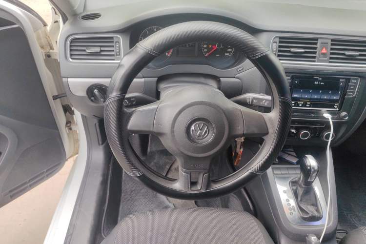 Used Volkswagen Sagitar 2012 1.6L Automatic Fashion Edition
