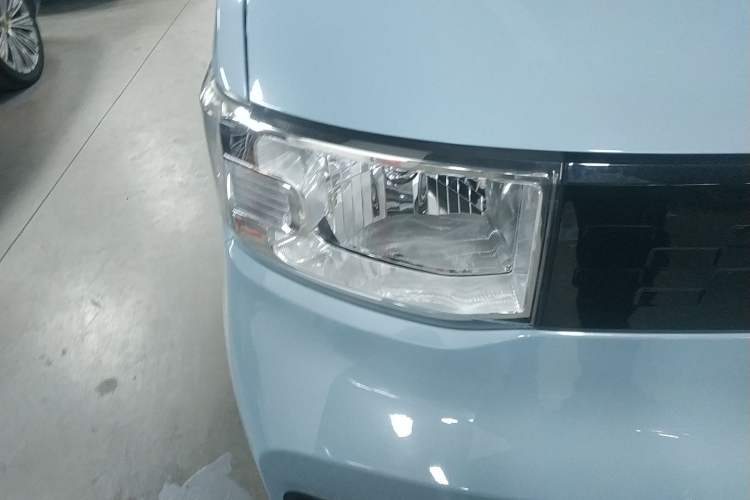 Used Wuling Hongguang MINIEV 2020 Zizai Version Lithium-NMC Right Front Headlight
