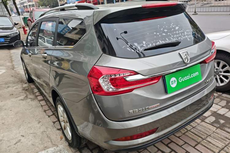 Used Baojun 310W 2017 1.5L Manual Fashion Model China V