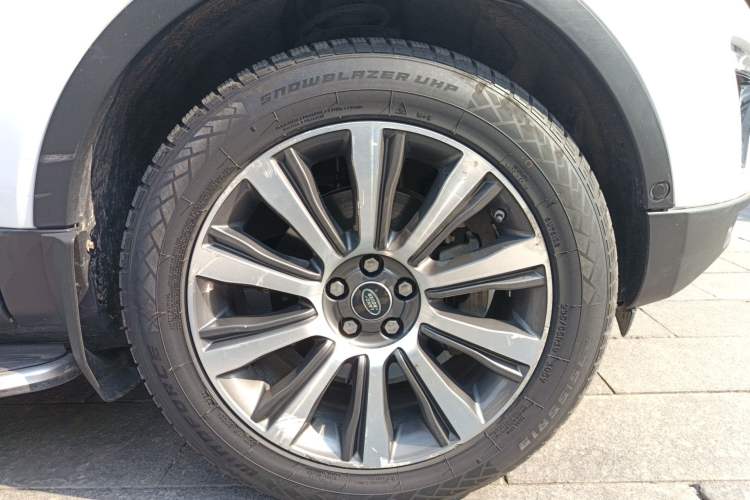 Used Land Rover Range Evoque 2018 240 PS SE Smart Brilliance Edition
