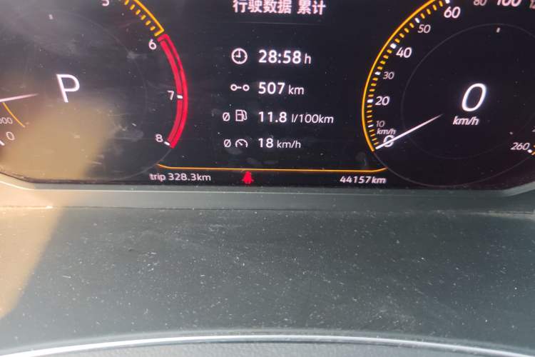 Used Volkswagen T-ROC 2018 280TSI DSG Two-Wheel Drive Luxury Version China VI Standard Odometer Close Up