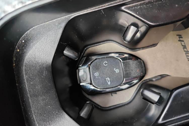 Used GAC Trumpchi GS8 2022 Dual-Engine Series 2.0TM Two-Wheel Drive Prestige Edition (7 Seats) Vehicle Key