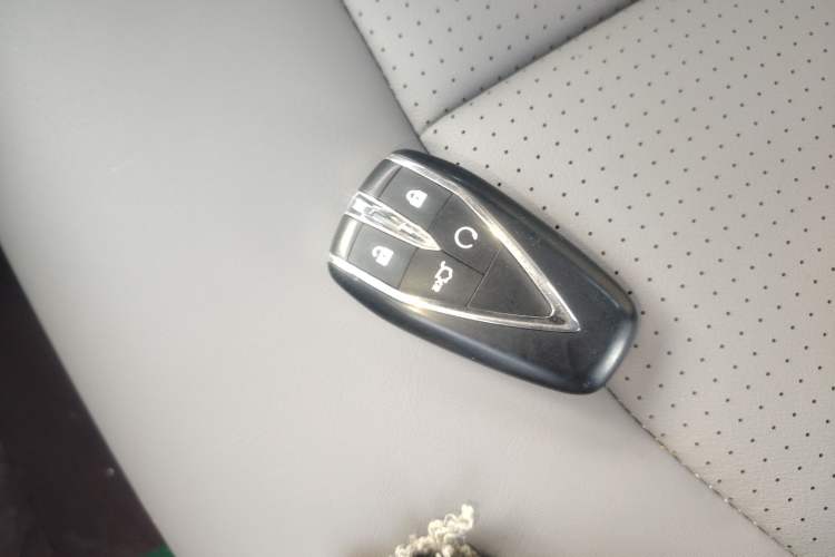 Used CHANGAN UNI-T 2023 Second-Generation 1.5T Prestige Model
