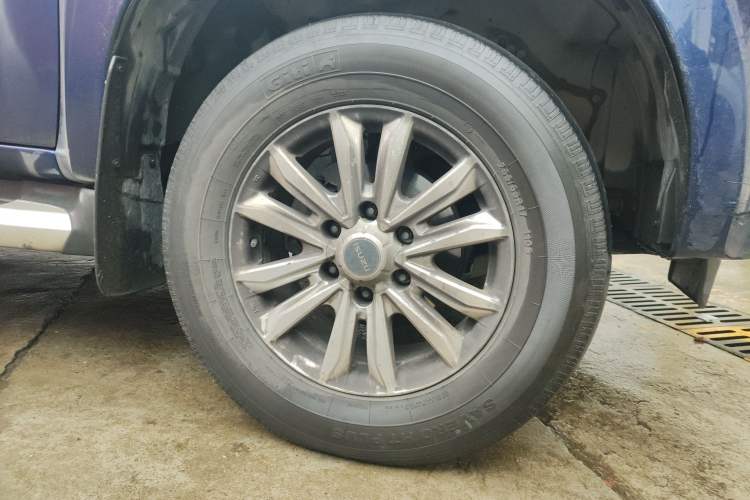 Used Isuzu D-MAX 2020 1.9T Two-Wheel Drive Automatic Comfort Edition China VI Standard RZ4E Hi-Power