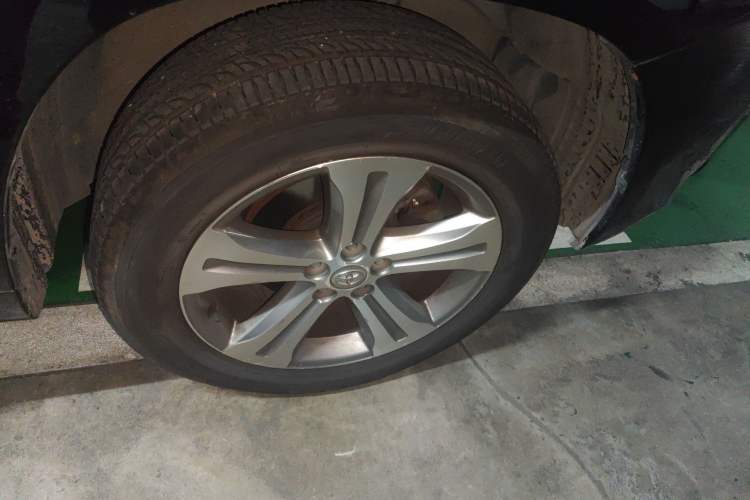 Used Toyota Highlander 2011 2.7L Two-Wheel Drive 7-Seater Luxury Edition
