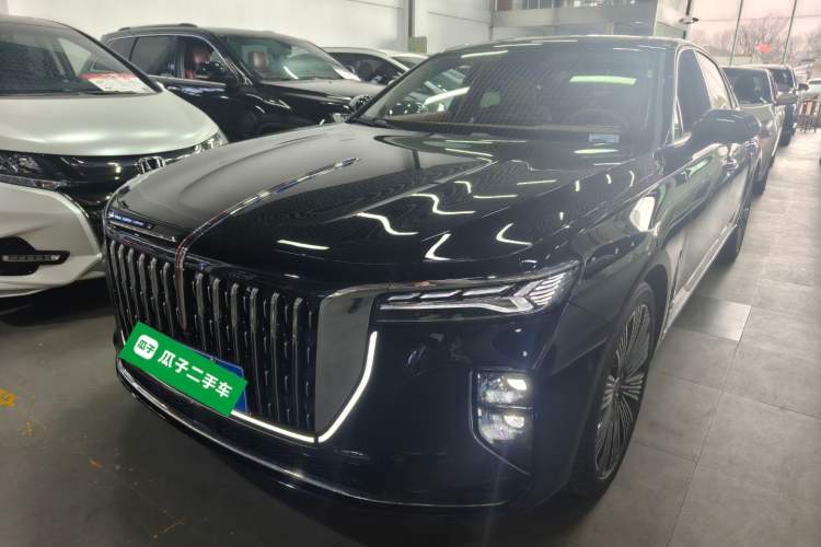 Used Hongqi H9 2025 Model Facelifted 2.0T Two-Wheel Drive Flag-Style Luxury Business Edition, 5 Seats