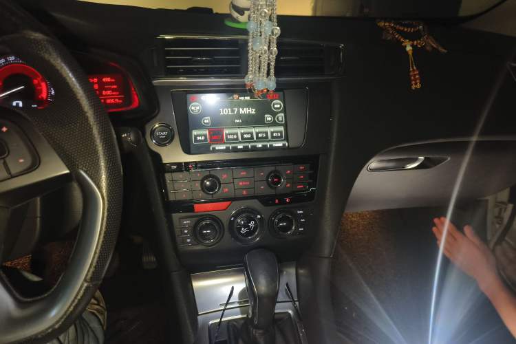 Used DS 6 2014 1.6T Luxury Edition THP160