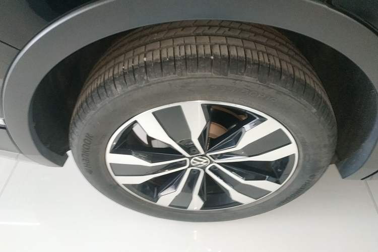 Used Volkswagen Tiguan L 2023 330TSI Automatic Two-Wheel Drive R-Line Flagship Edition