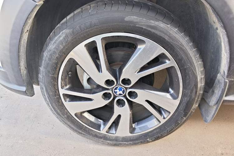 Used Venucia T70X 2016 2.0L CVT SmartFun Sport Edition