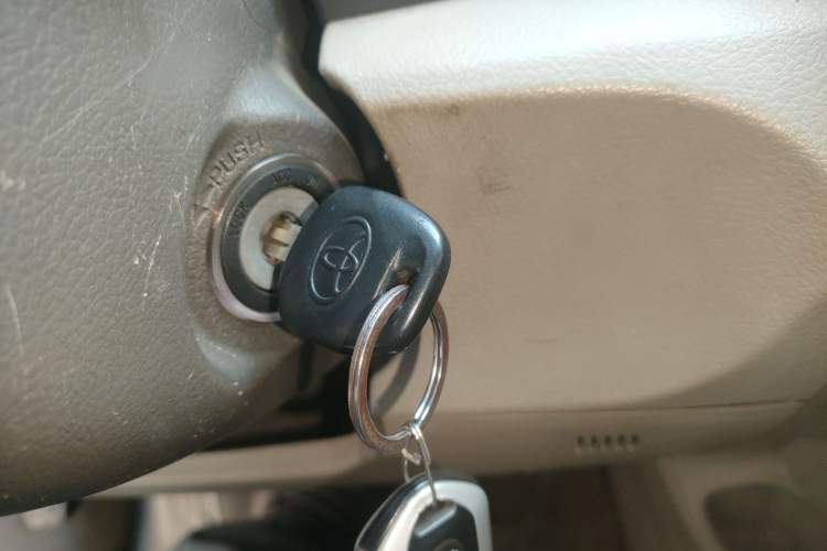 Used Toyota Camry 2013 200G Classic Luxury Edition