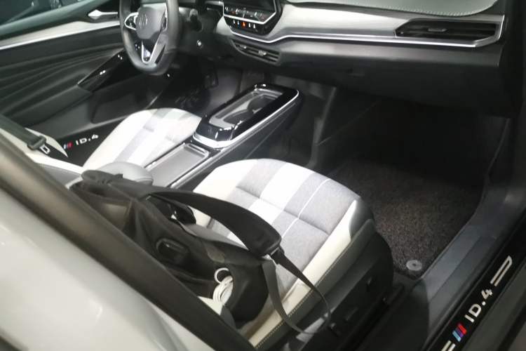 Used Volkswagen ID.4 CROZZ 2024 Pure Edition Limited Edition Right Front Seat