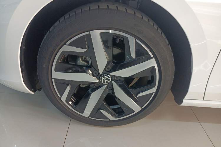 Used Volkswagen Lamando 2024 Lavida L 280TSI DSG Cool & Spicy Edition
