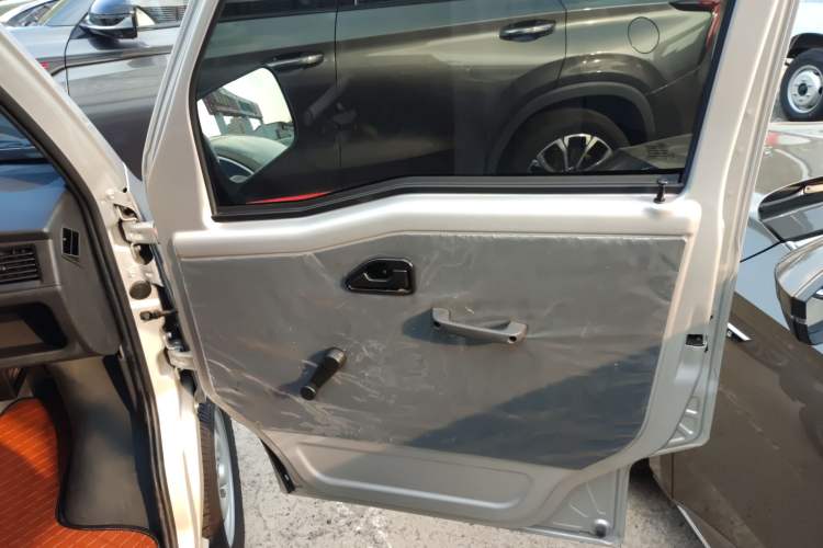 Used Wuling Zhiguang 2023 1.5L Practical Version 5/7 Seats