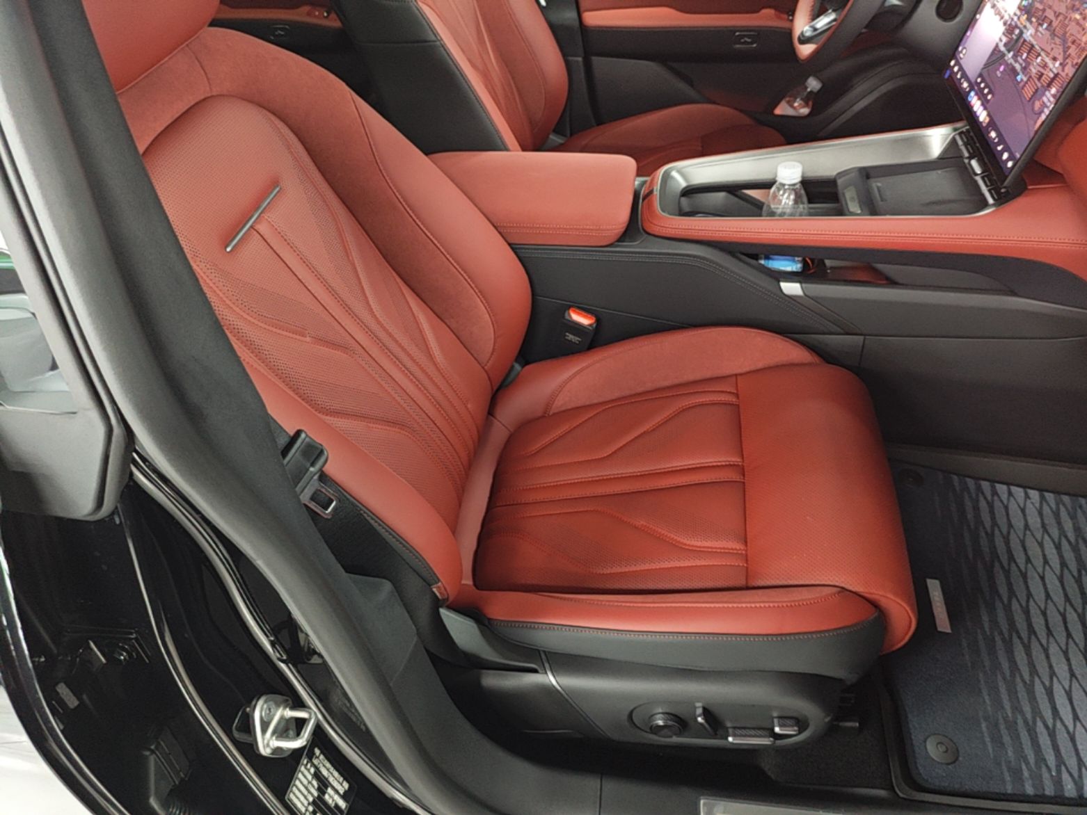 Zeekr 007 2026 Model Rear-Drive Max Version 75 kWh — снимка 19
