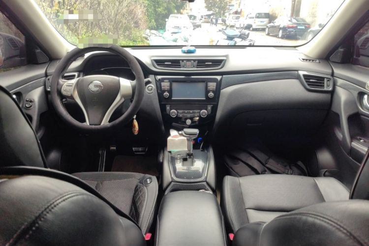 Used Nissan X-Trail 2014 2.0L CVT Comfort Edition 2WD Center Console