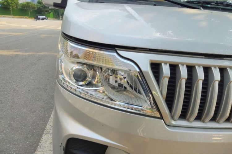 Used Chana Ruixing M60 2023 1.6L CNG Comfort-Grade 6-Seater Passenger Vehicle
