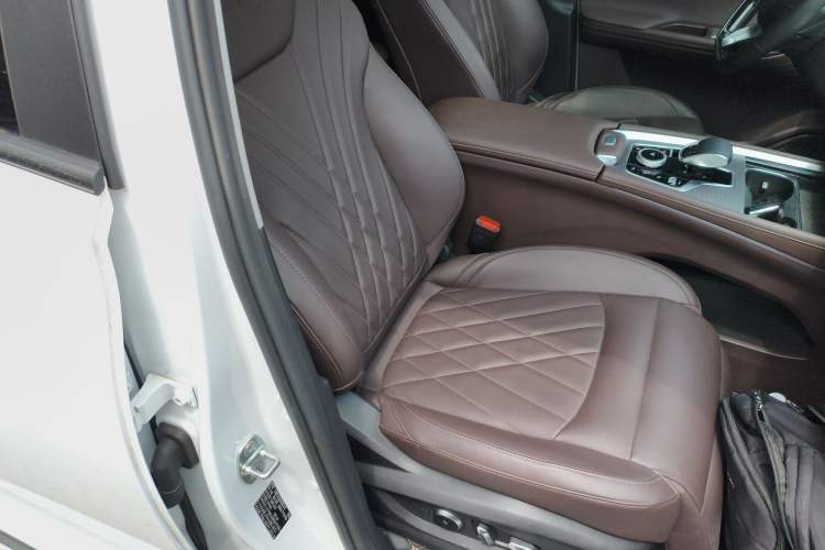 Used Chery Tiggo 8 PRO 2024 Champion Edition 390T Two-Wheel Drive Peak Version 5 Seats
