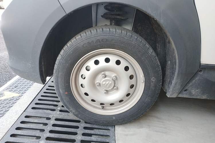 Used Foton Intelligent Blue Elf E7 2024 All-Electric Van Flat Roof 2 Seats CATL 46.36 kWh