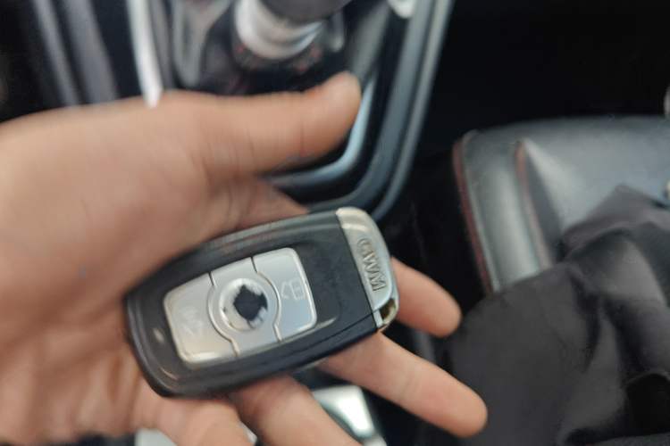 Used Haval H6 2015 Upgraded Model 1.5T Manual Two-Wheel Drive Elite Version
