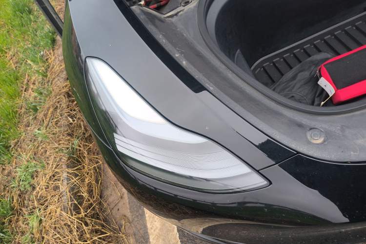 Used Tesla Model Y 2022 Long-Range All-Wheel-Drive Version
