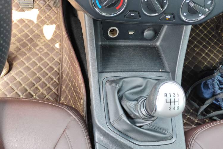 Used Great Wall Wingle 7 2019 2.0T Gasoline Two-Wheel Drive Elite Version China VI Standard Big Double Cabin GW4C20B
