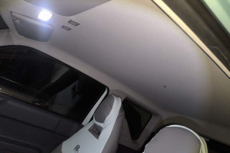 Used Geely Galaxy Panda 2024 Panda Mini 200km Endurance Bear
