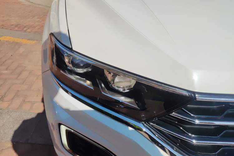 Used Volkswagen T-ROC 2018 230TSI DSG Two-Wheel Drive Advanced Version China V Standard Right Front Headlight