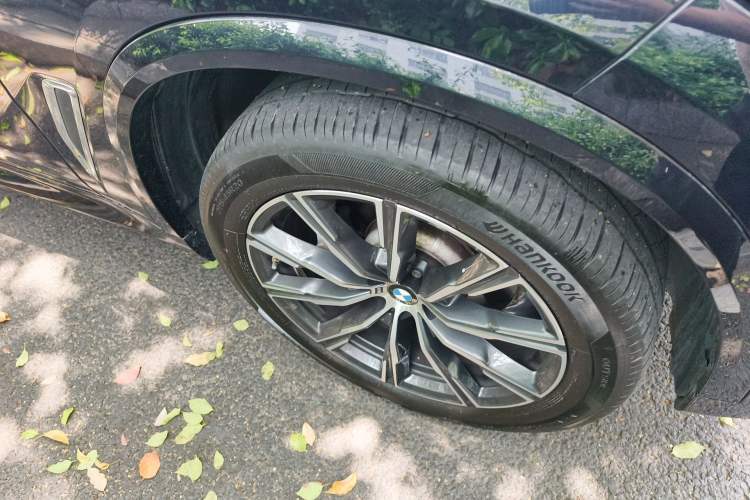 Used BMW X5 2022 xDrive 30Li Luxury M Sport Package
