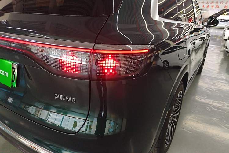 Used Hima AITO M8 2025 Extended-Range Ultra Version 53.4 kWh 6-Seater Edition
