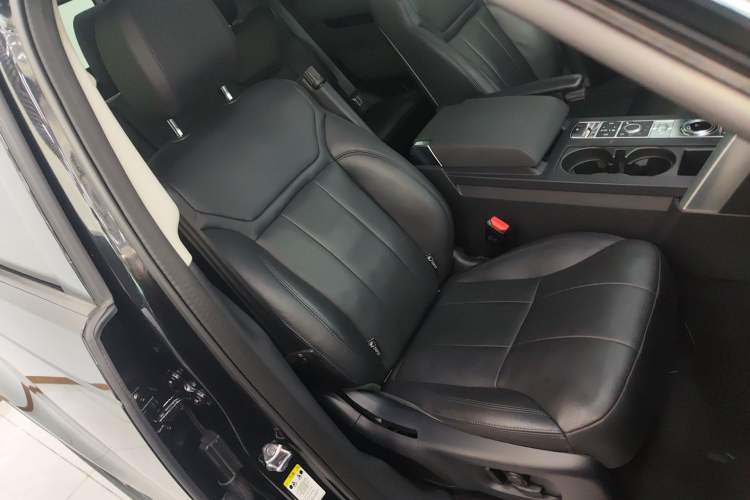 Used Land Rover Discovery 2020 3.0 SC V6 SE
