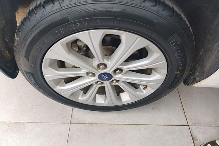 Used Ford Escort 2017 Happy Edition 1.5L Manual Fashion Model Right Rear Wheel Hub