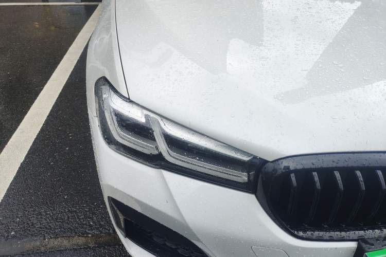 Used BMW 5 Series 2021 530Li Luxury Edition M Sport Package Right Front Headlight