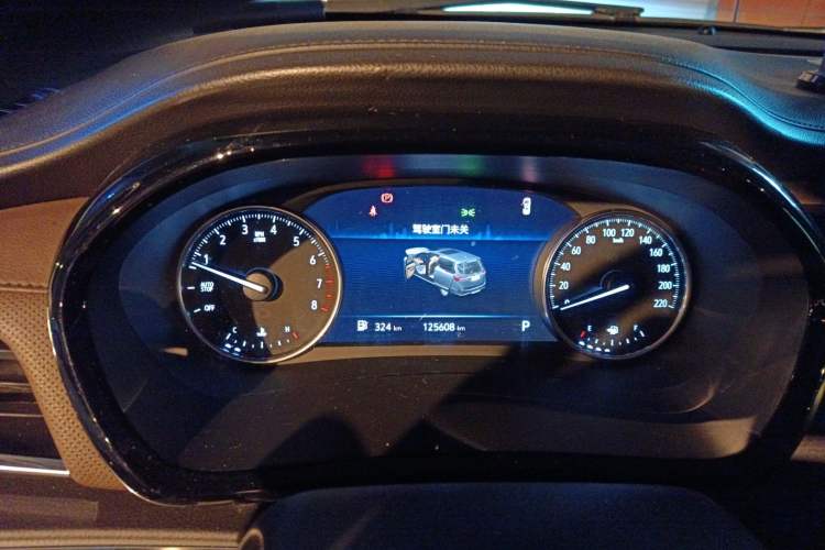 Used Buick GL8 2022 Land Cruiser Executive Class 652T Comfort Model