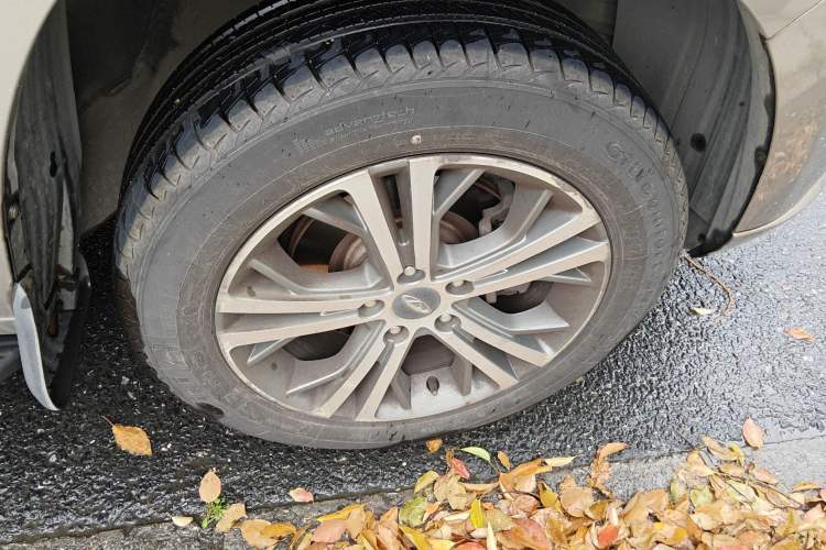 Used Chery Tiggo 3 2015 1.6L Manual Luxury Commemorative Edition Right Front Wheel Hub